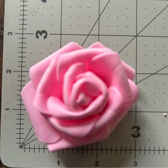 Artificial Rose Heads - Picture 2 of 3